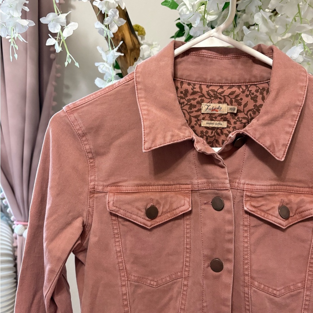 Faherty Rose Button-Up Jean Dress ๐ - Picture 7 of 12